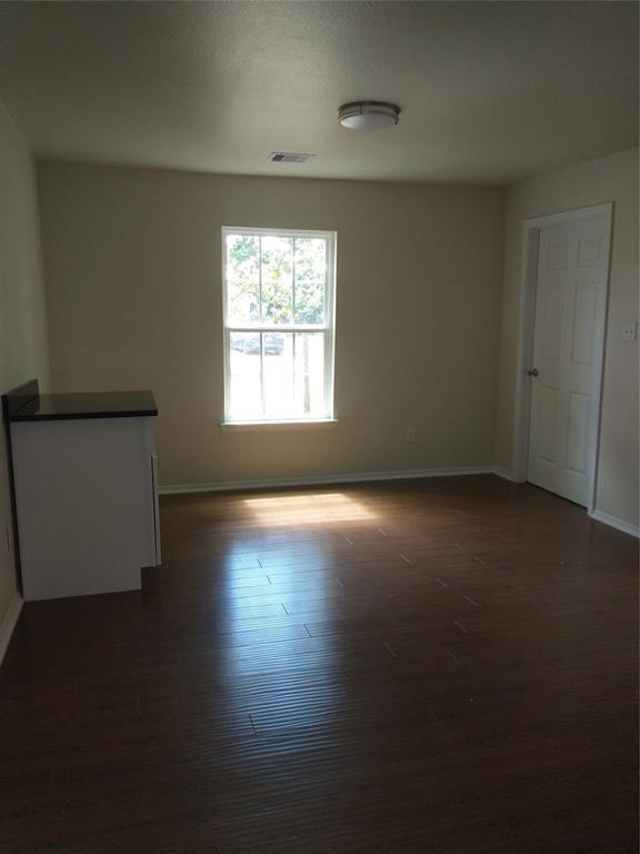 Building Photo - 258 Rosewood Dr