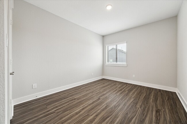 Building Photo - 15156 Parkland Canyon Dr