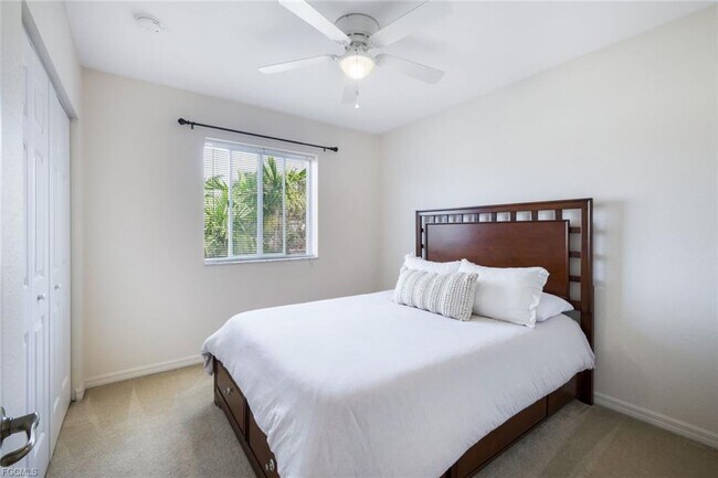 Building Photo - 10004 Ravello Blvd