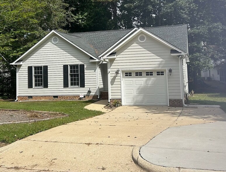 Primary Photo - 3529 Singleleaf Ln