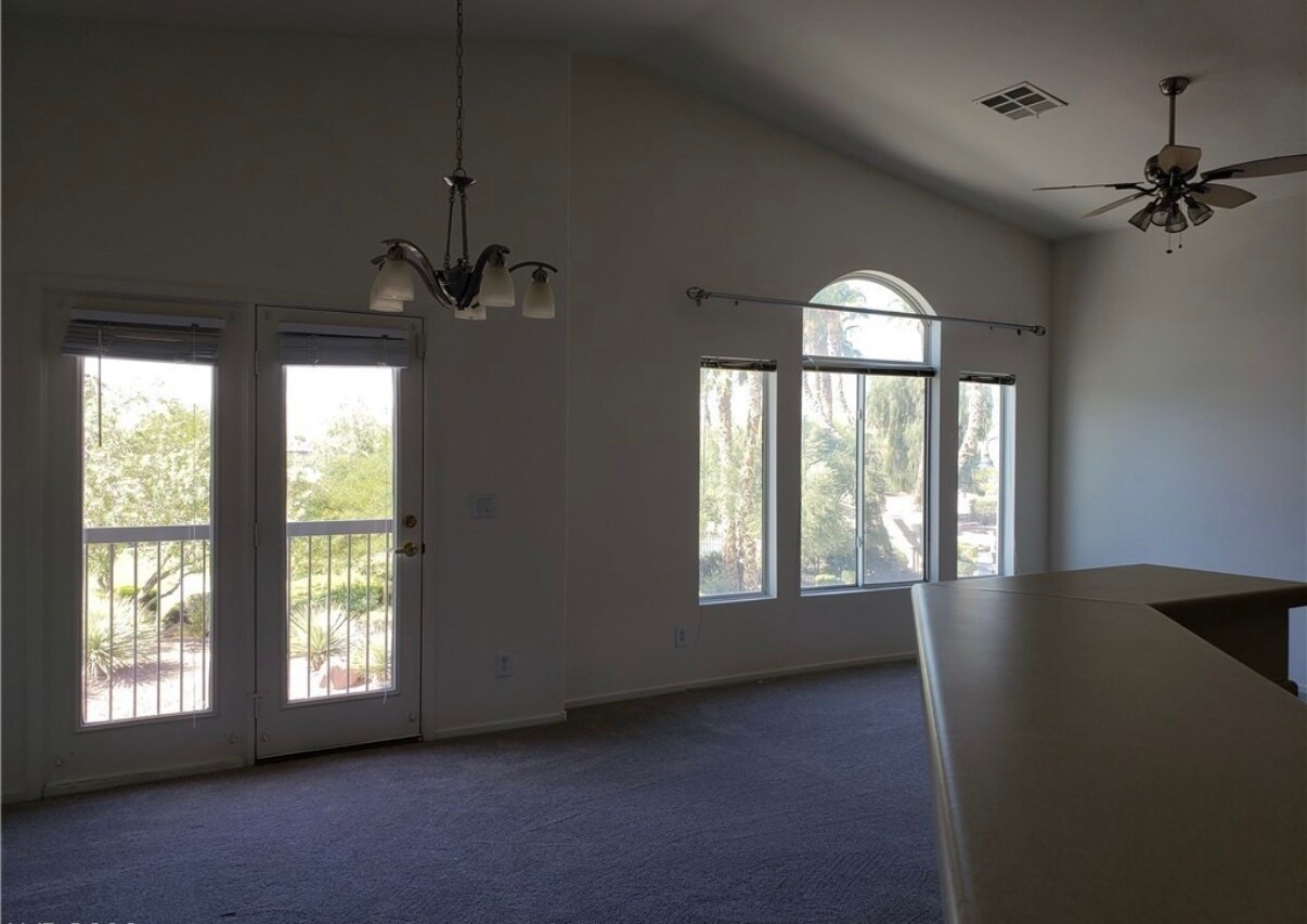 Building Photo - 3504 Glorious Iris Pl