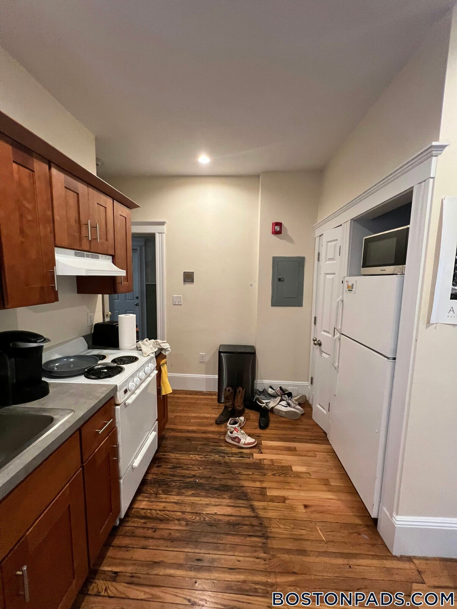 Building Photo - 883 Huntington Ave