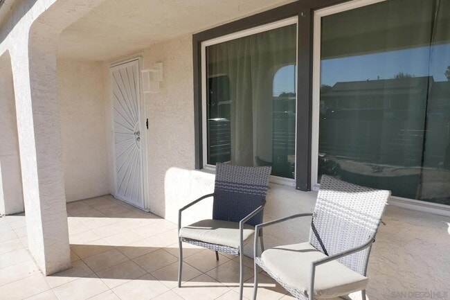 Building Photo - 3860 Paula St