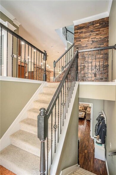 Building Photo - 12807 Doe Dr