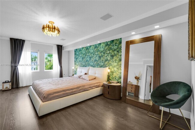 Building Photo - 3015 NE 208th St