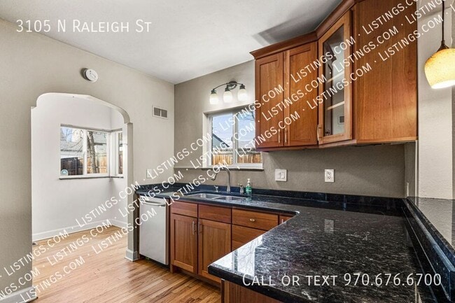 Building Photo - 3105 N Raleigh St