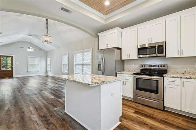 Building Photo - 21347 Heintz St