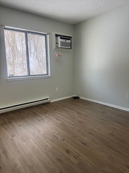 Building Photo - 3108 Chelsea Cv S