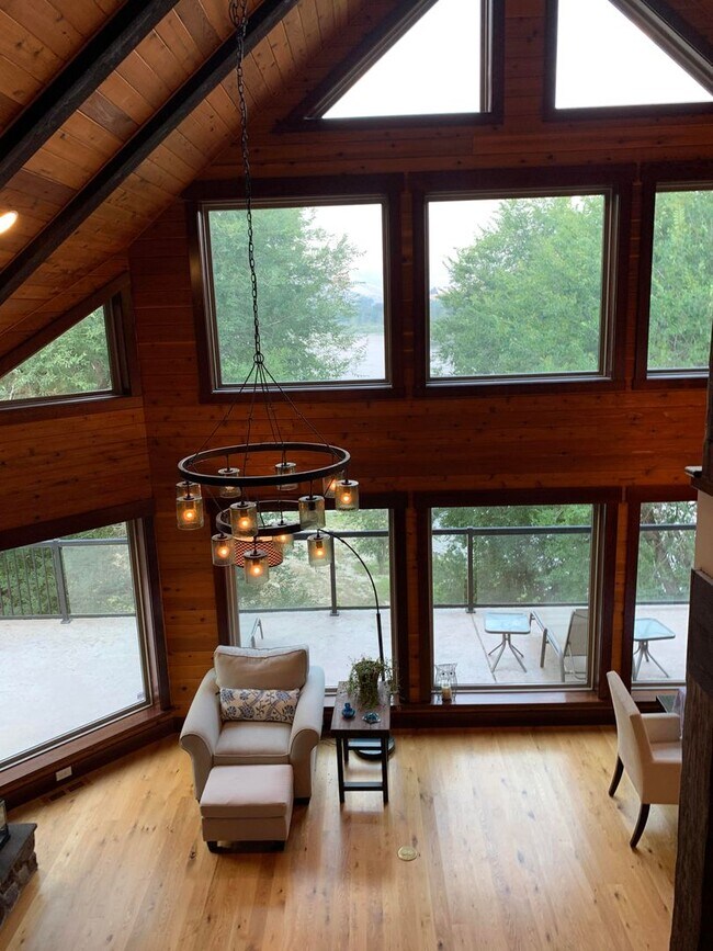 Building Photo - Custom Built Home on the Clearwater River - 20 minutes from Lewiston, ID