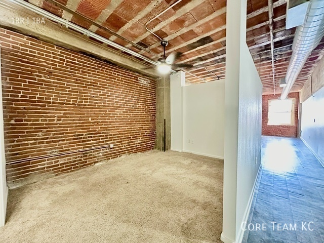 Building Photo - 204 Walnut St