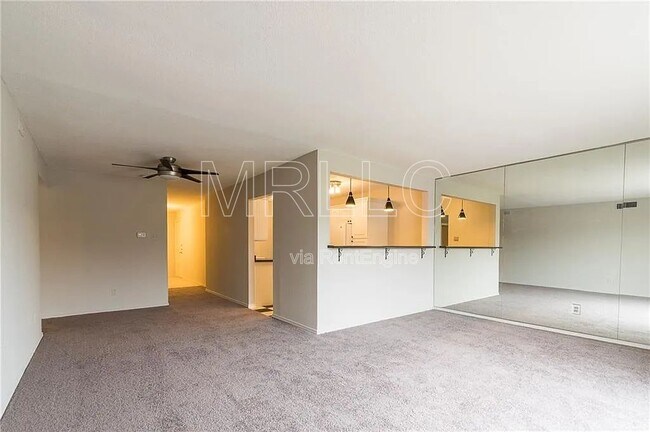 Building Photo - 4012 Ridglea Country Club Dr