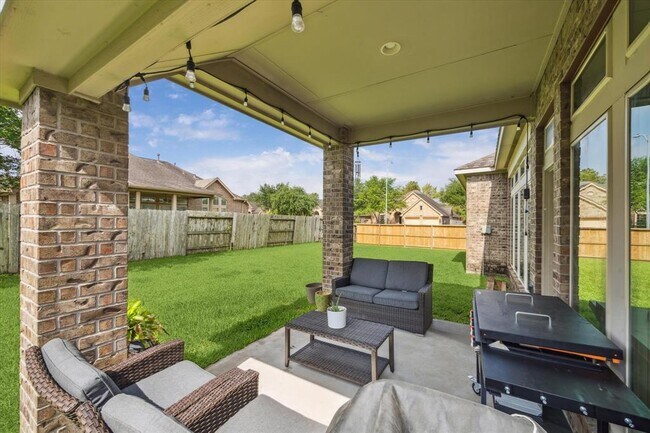 Building Photo - 14116 Timber Bluff Dr