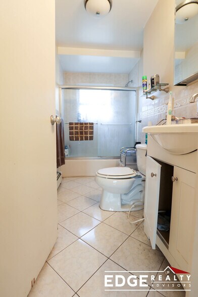 Building Photo - 20 Cummings Rd