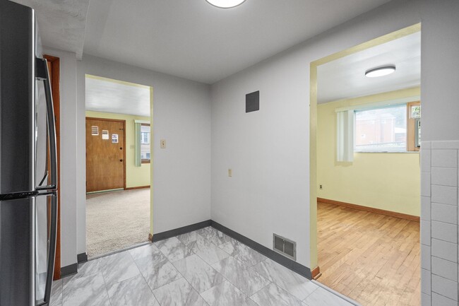 Building Photo - OUTSTANDING 3 BEDROOM MCKEES ROCKS HOME AV...