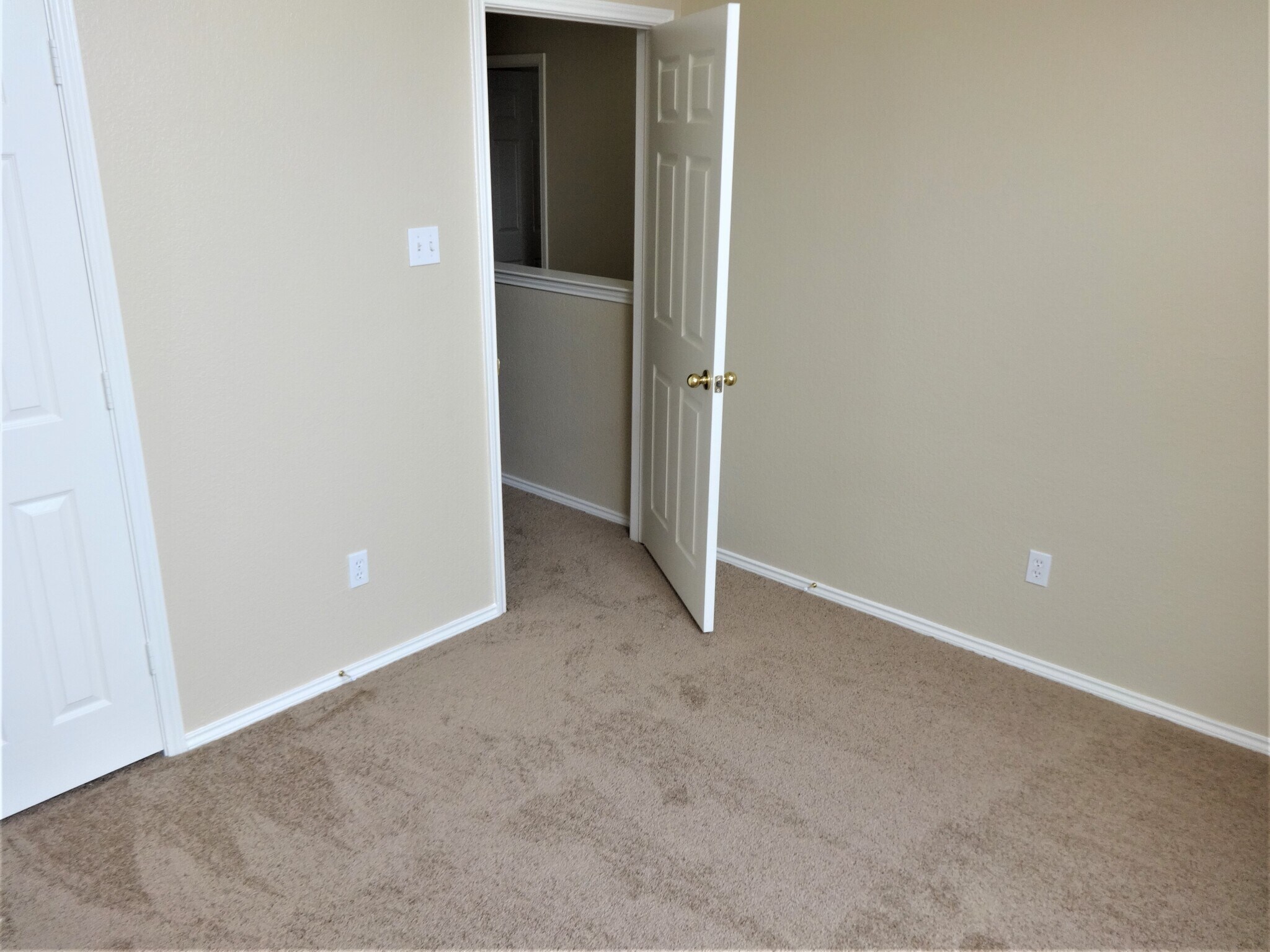Building Photo - 1809 Mapleleaf Dr