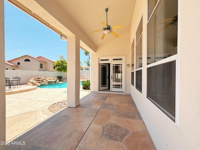 Building Photo - 3213 E Desert Flower Ln