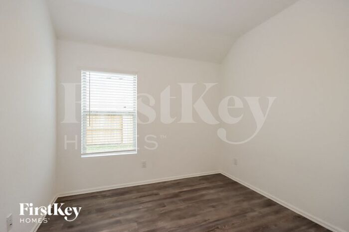 Building Photo - 7406 Keechi Pl