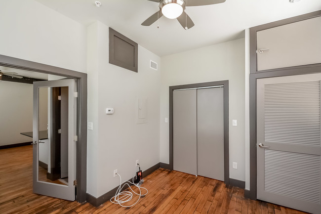 Building Photo - Burr Lofts