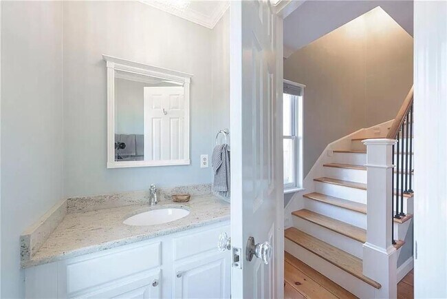 Building Photo - 6 Boss Ct