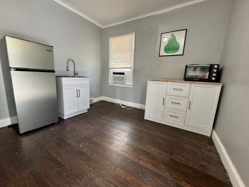 Building Photo - 5284 Devonshire Rd