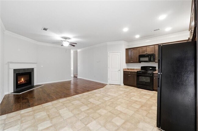 Building Photo - 331 Turtle Creek Dr