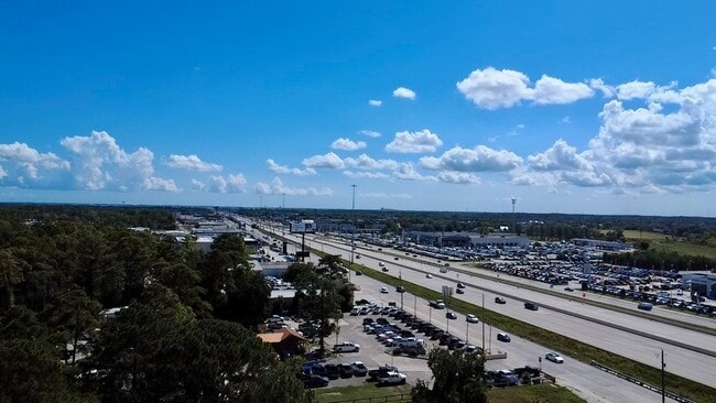 Building Photo - 2501 Gulf Fwy