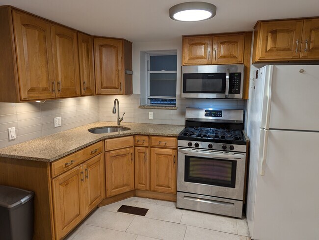 Kitchen - 274 17th St