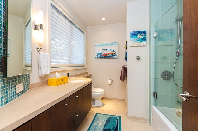 Building Photo - Luxurious Sausalito Breathtaking View Masterpiece! 4BR/3.5BA Home + 1BR/1BA Guest House! Parking!...