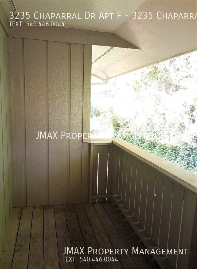 Building Photo - 3235 Chaparral Dr