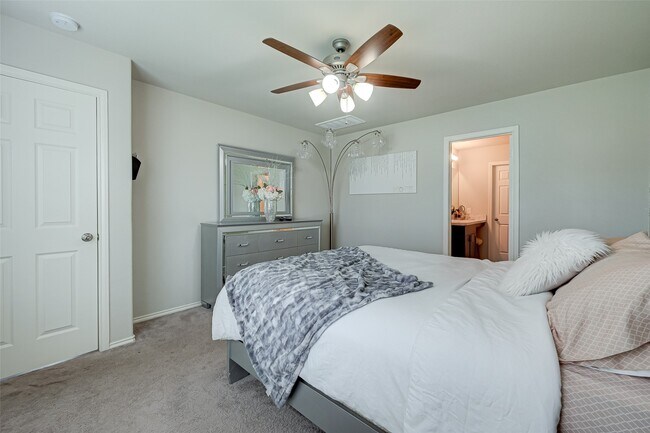 Building Photo - 23322 Dovetail Colony Ct