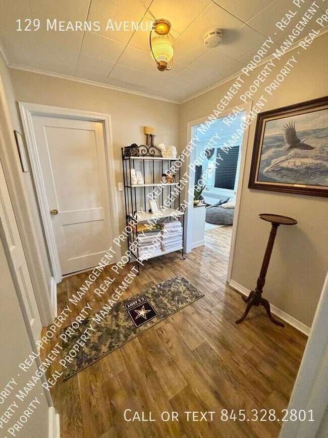 Building Photo - 129 Mearns Ave