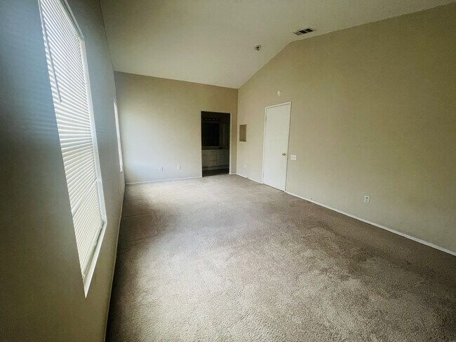 Building Photo - 1439 Avena Way