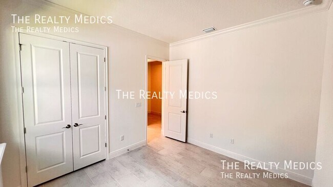 Building Photo - 1440 Nandina Cir