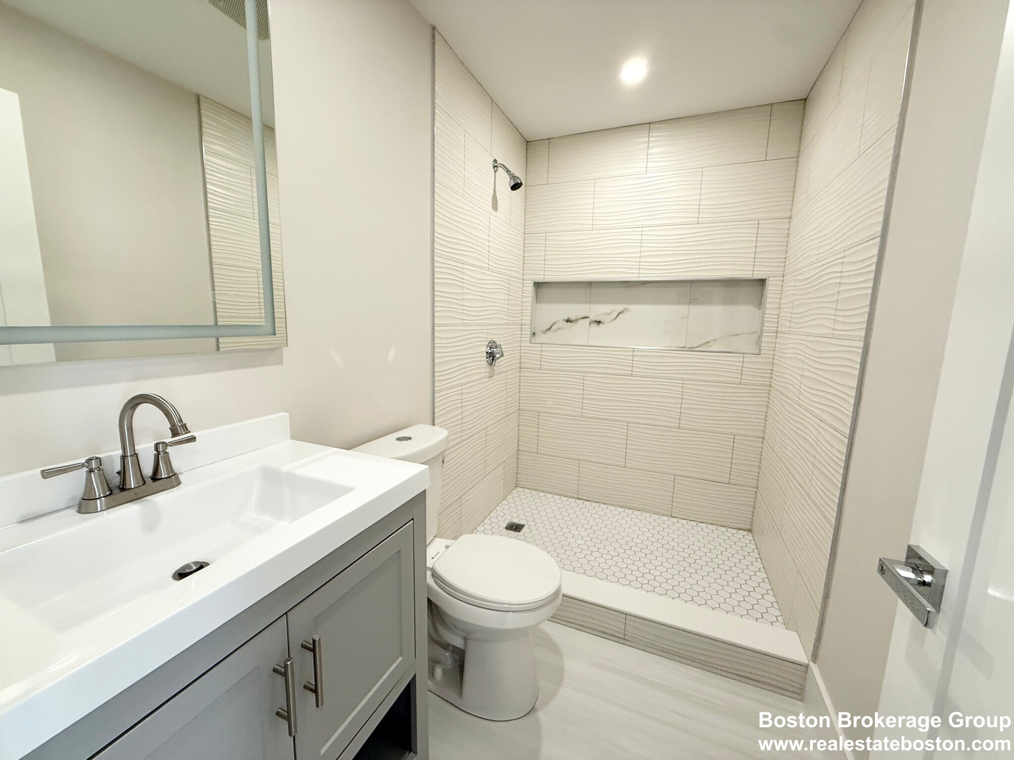 Building Photo - 10 Cawfield St