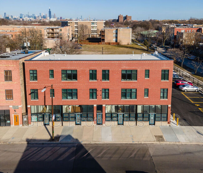 Building Photo - 1431 S Kedzie Ave