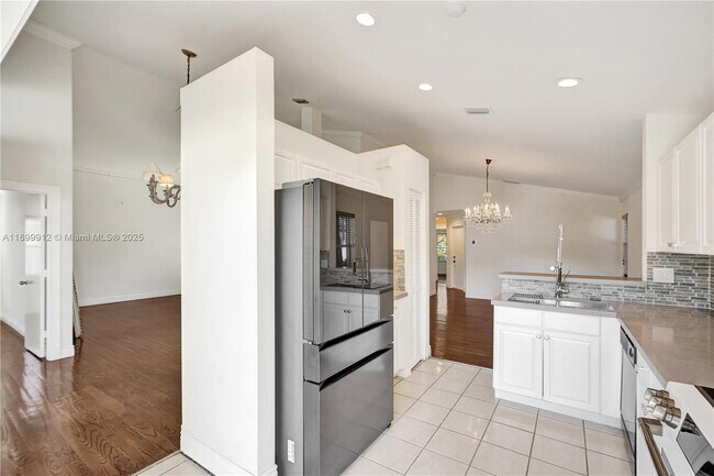 Building Photo - 658 Stanton Dr