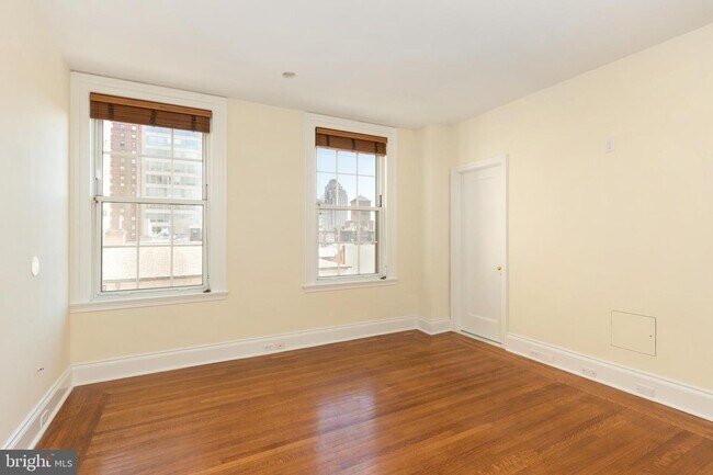 Building Photo - 1800 Rittenhouse Square