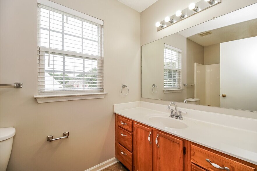 Building Photo - 5220 Moonlight Trail SW