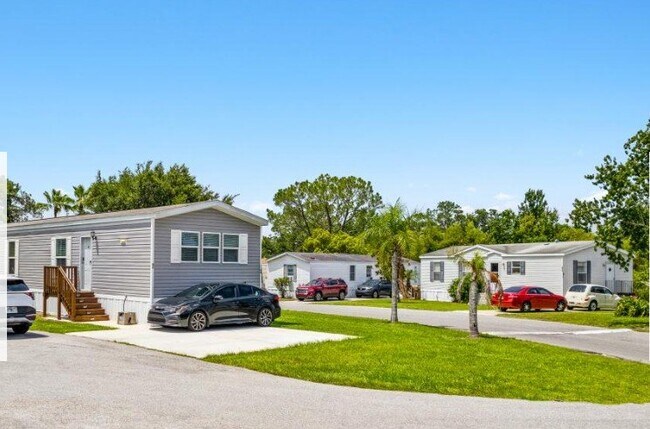 Building Photo - 4770 Naranja Way