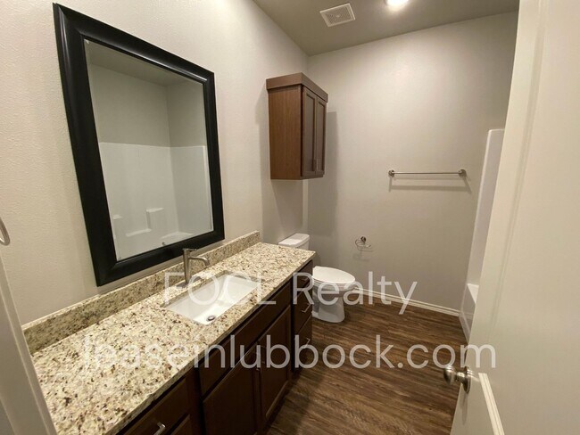 Building Photo - Luxury Duplex in Frenship School District!