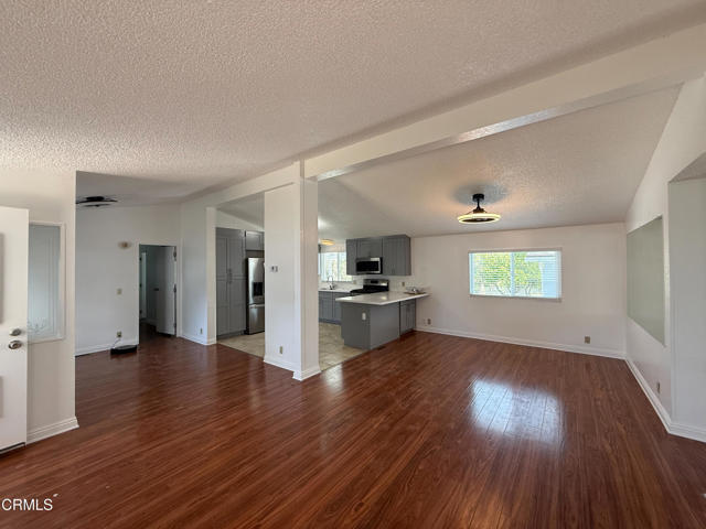 Building Photo - 6087 E Los Angeles Ave