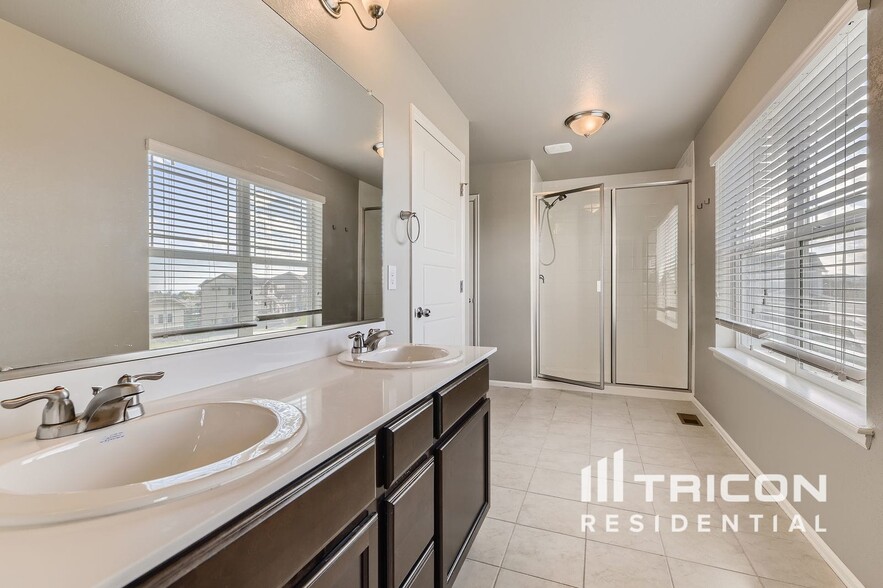 Building Photo - 20732 Scenic Park Dr