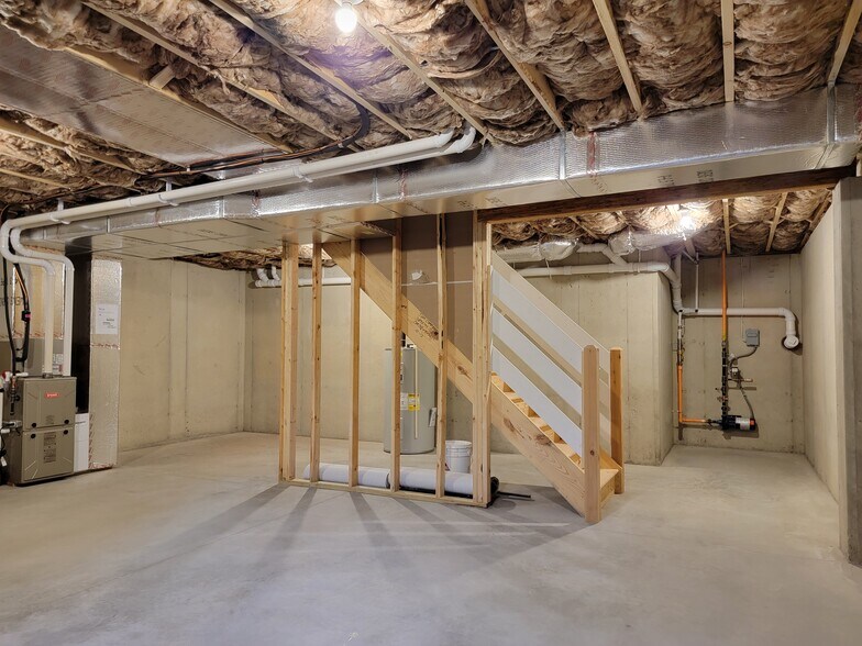 Building Photo - 105 Magnolia Dr