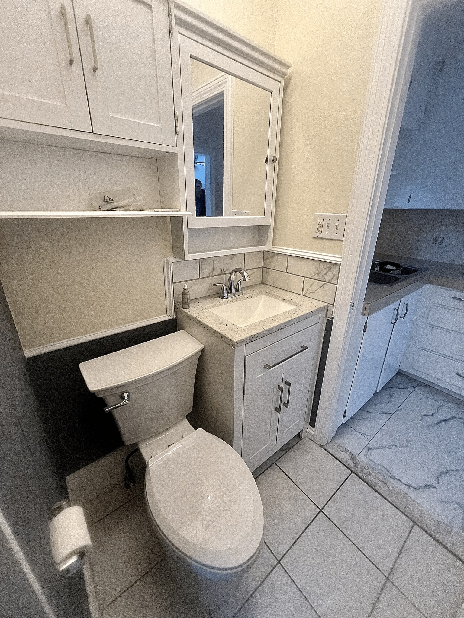 Bathroom - 54 Clifford St