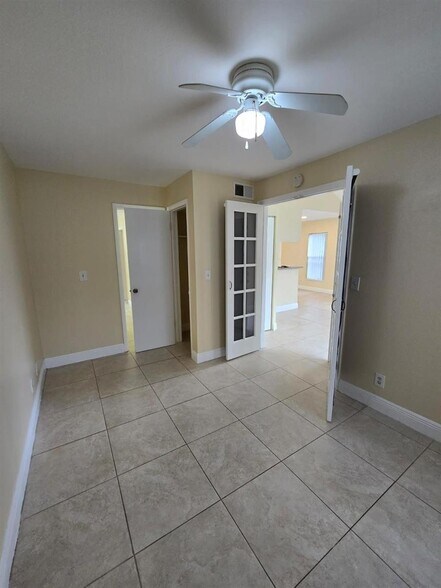 Building Photo - 8775 NW 39th St