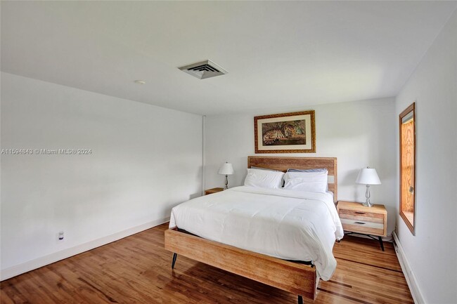 Building Photo - 609 Isle of Palms Dr