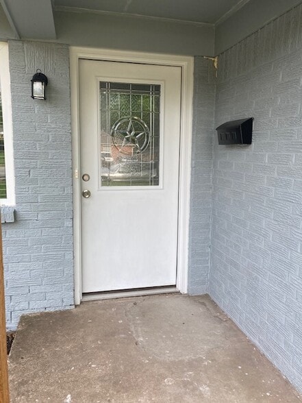 Front Door - 721 Tuskegee St