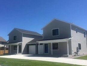 Building Photo - 1305 Beeker Ln