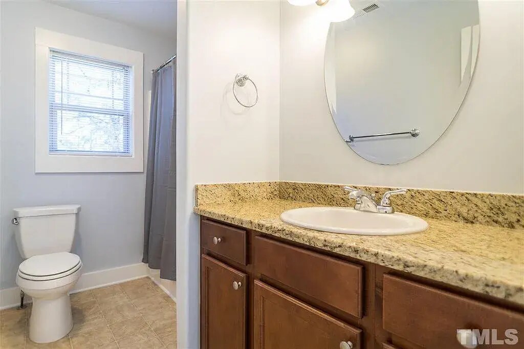 3d floor bath - 2908 New Hill Park Rd