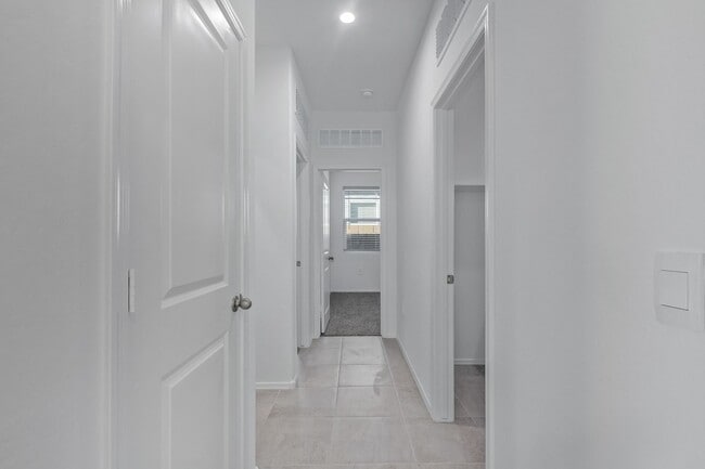 Building Photo - Beautiful 5-Bed Dream Home in The Village at Copper Basin